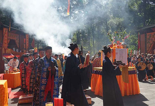 婴灵缠身化解方法超度 助它早日投胎