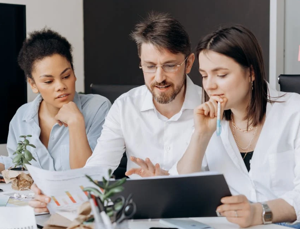 办公桌风水布局方法,教你三个步步高升小妙招