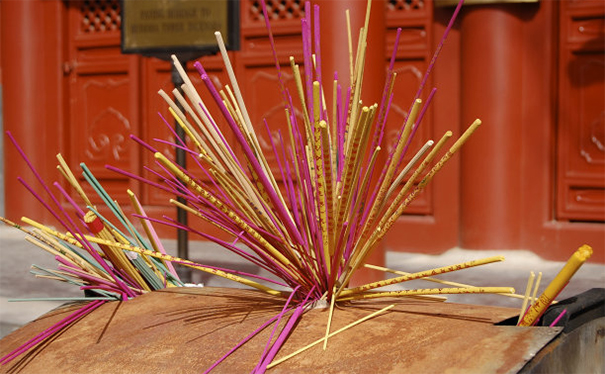 大人也会出现受惊,虽然说概率很小