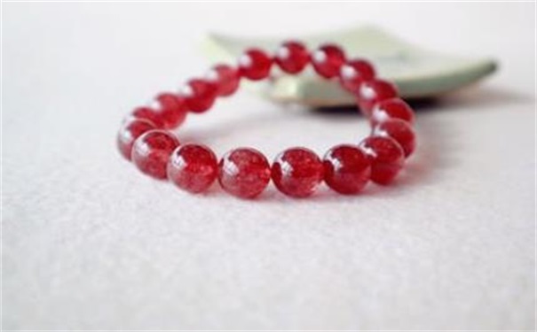 女生如何招桃花运旺姻缘?这3种吉祥物值得一戴