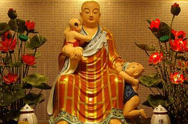 婴灵缠生父亲的表现,是父亲造的孽