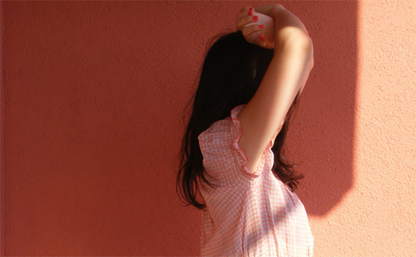 人身上有婴灵附身的面相,这都是因果报应,需