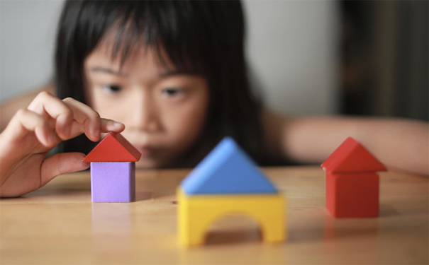 孩子被吓到的常见原因,这些是孩子受到惊吓的症状