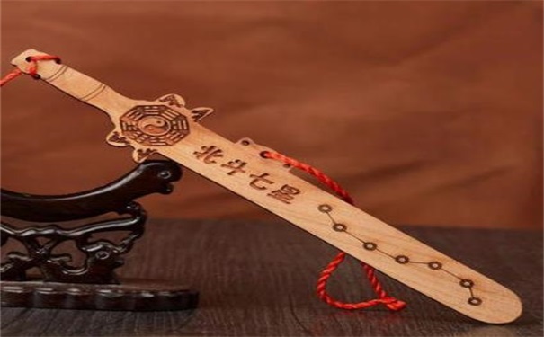 男人烂桃花多如何化解？教你3招,远离感情烦恼