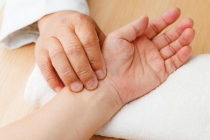 医生事业受阻应该如何解决 工作不顺的破解办法