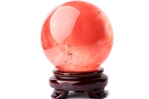 办公桌水晶球摆放有讲究，摆对了能帮你招来好运势