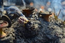 做烟供的最佳时间，我们做烟供的地点也很重要