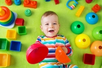 婴灵自主投胎的几率很小，需要有父母超度才行