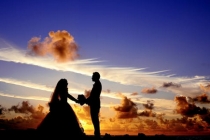 催姻緣后老女再嫁遇到如意郎君