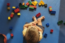 小孩子受到惊吓一直哭闹怎么办，请道长来帮忙