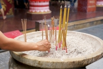 除了初一十五，烧香的时间什么时候比较好