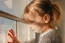 婴儿看到脏东西的表现，快速化解的方法分享