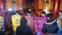 阴债分为两部分:前世债和受生债